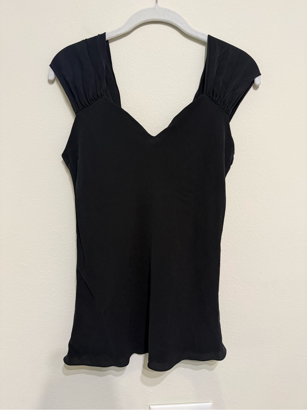 Theory Black Sweetheart Neck Camisole